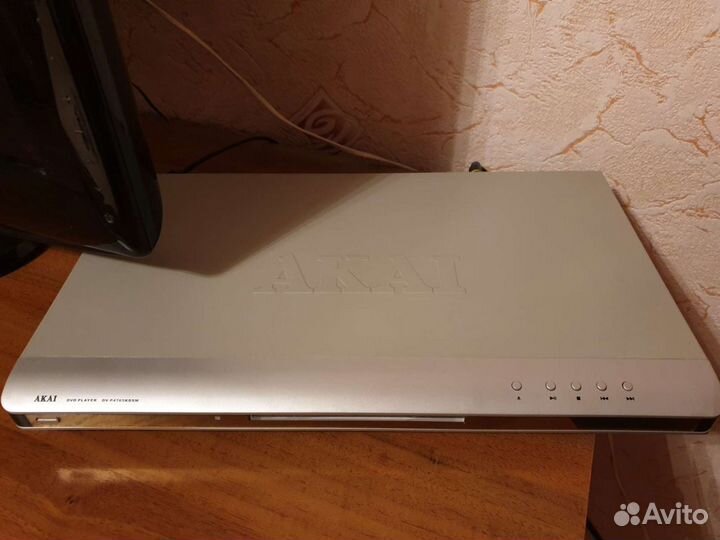 DVD плеер akai dv-p4765kdsm