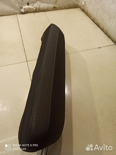 Поддерживающая спинка заднего сидения(правая)