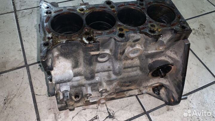 Блок двигателя Daewoo Gentra B15D2 1.5