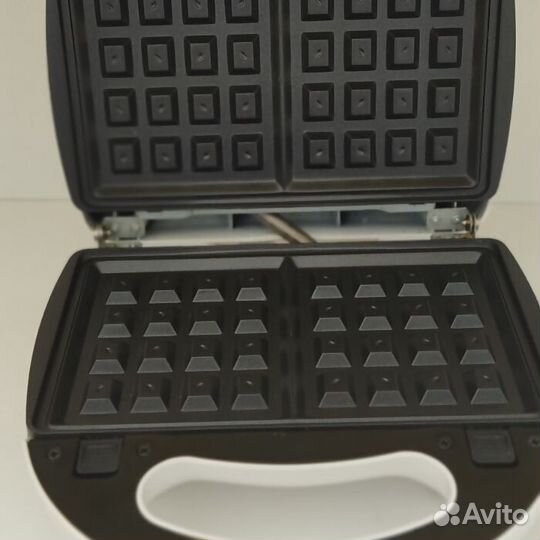 Бутербродница BBK ES028 (Рассрочка / В4)