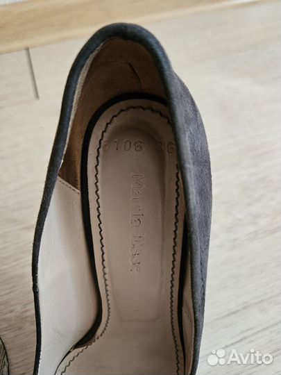 Туфли женские на шпильке