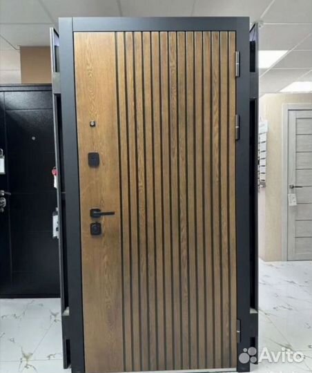 Дверь входная новая