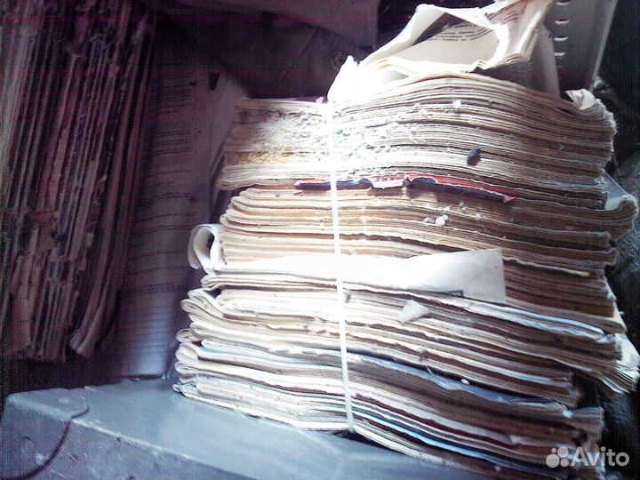 Журналы радио идеально для растопки камина