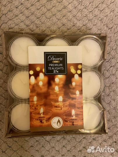 Свечи в подсвечниках