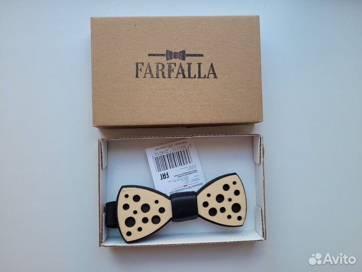 Галстук-бабочка из дерева Farfalla с биркой