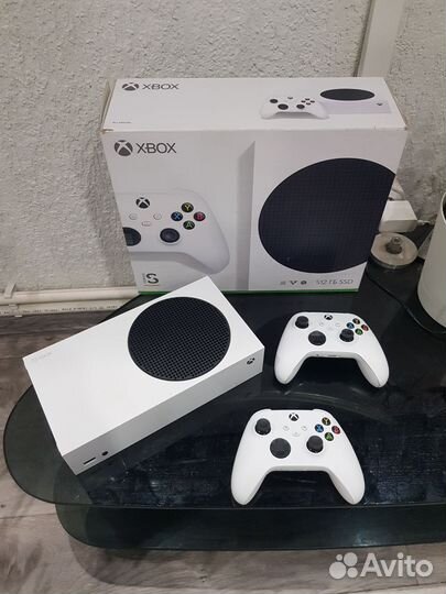 Xbox series s 2 геймпада 460игр по подписке