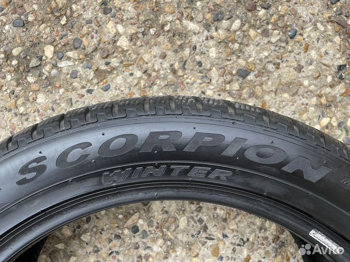 Pirelli Scorpion Winter 275/45 R21