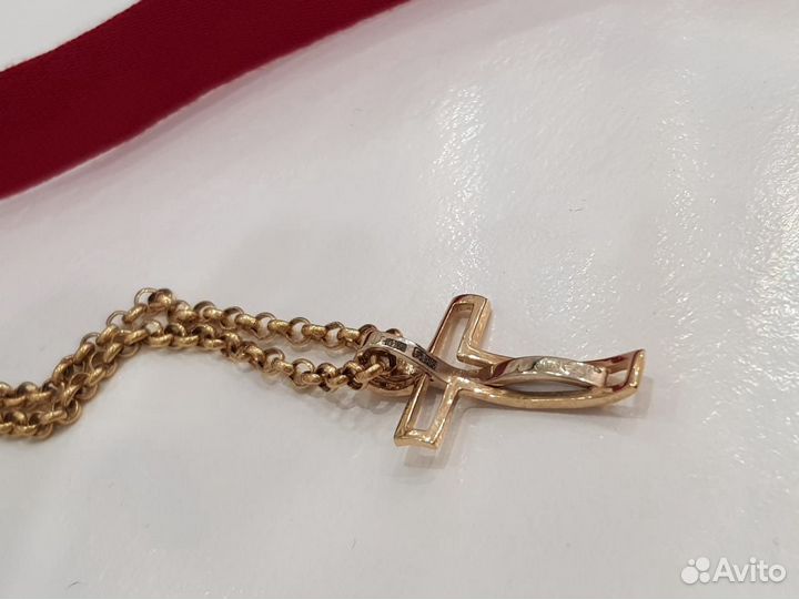 Золотой крест с бриллиантами