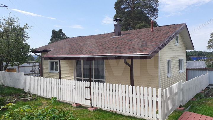 Коттедж 65 м² на участке 3 сот.