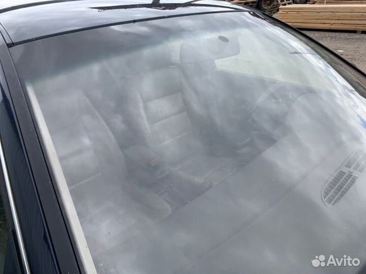 Стекло лобовое (ветровое) Audi A6 C5 1997-2004