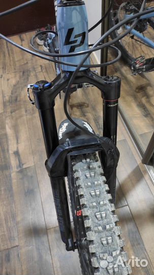 Вилка для велосипеда 29 rock shox revelation