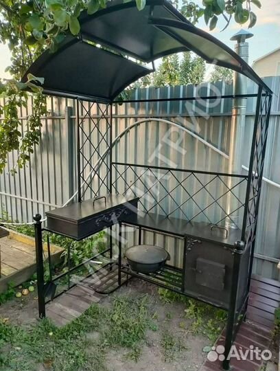 Мангал с крышей и печью под казан