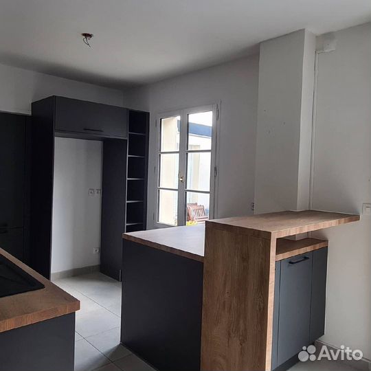 Современная стильная кухня