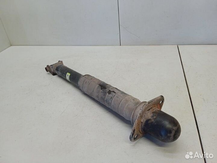 Амортизатор задний Nissan Fuga Y50 3.5 2004