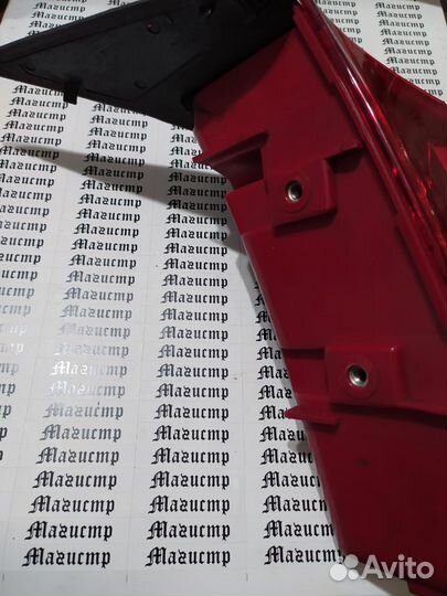 Фонарь правый Audi А7 4G8945094 крышка багажника