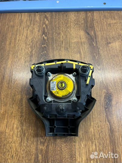 Подушка безопасности в руль Nissan Note хэтчбек