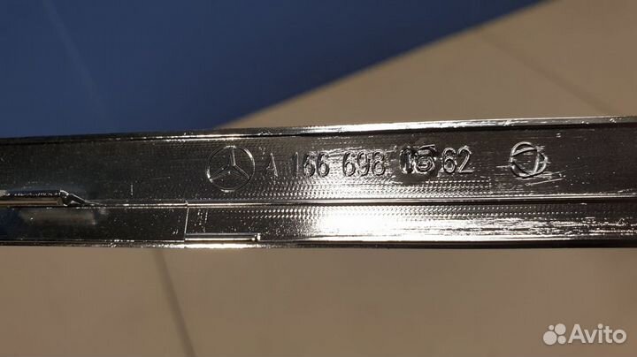 Молдинг накладки порога левый Mercedes M-klasse W1