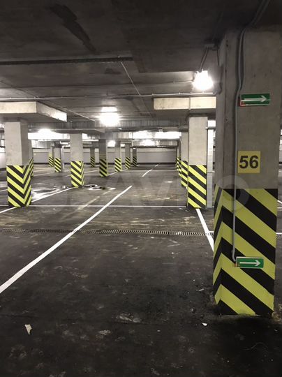 Машиноместо, 13 м²