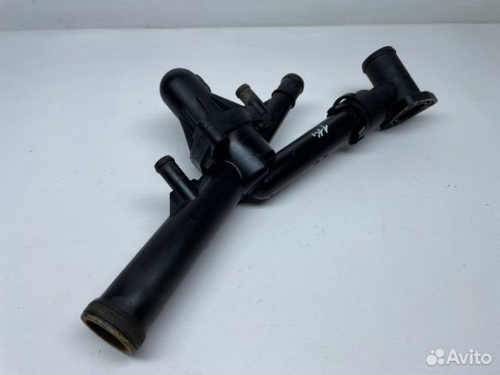 Корпус термостата Volkswagen Touareg FL 3.6 2015