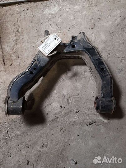 Рычаг передний верхний Mitsubishi pajero 4