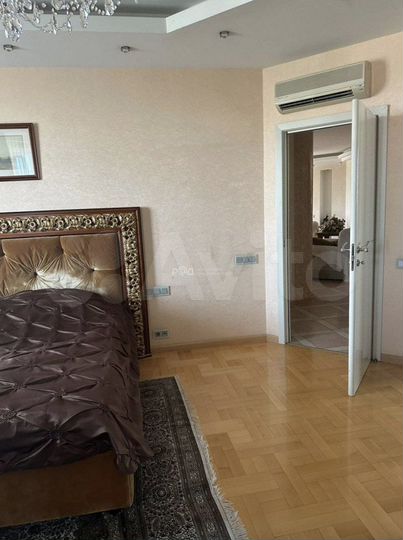 Своб. планировка, 225,6 м², 14/26 эт.