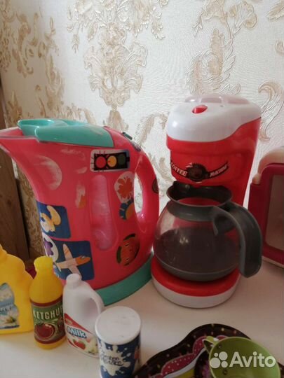Набор игровой бытовой техники для кухни и посуда