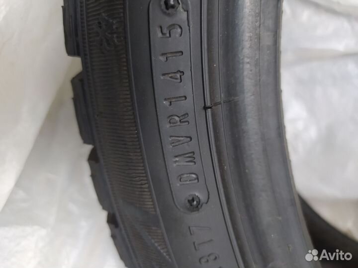 Dunlop SP Winter Ice 02 225/40 R18