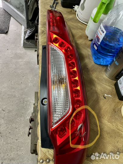 Стоп сигнал Nissan xrail t31