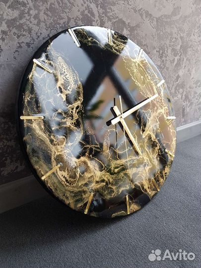 Часы из эпоксидной смолы