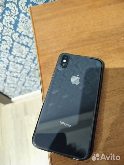 iPhone X, 64 ГБ