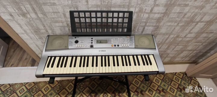 Синтезатор Yamaha psr-r300, psr-313 Б/У