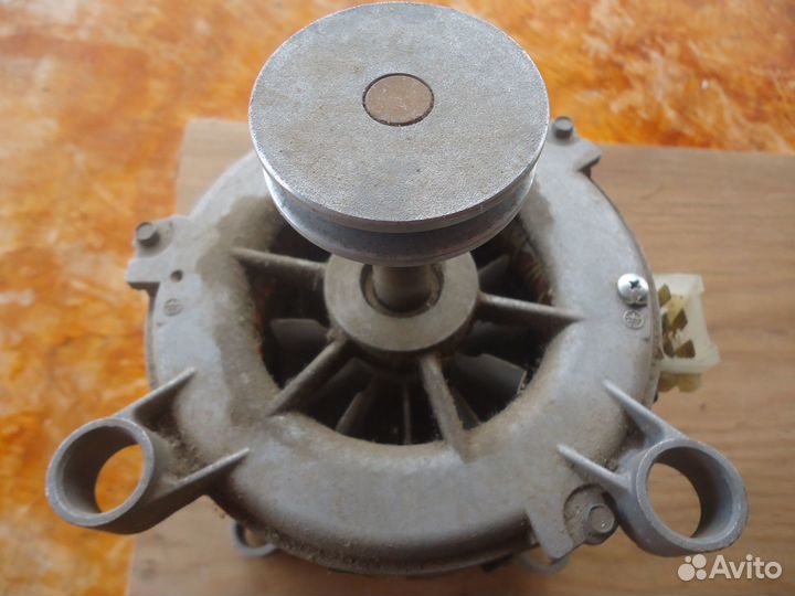 Двигатели для стир. машины инезит и вятка-автомат