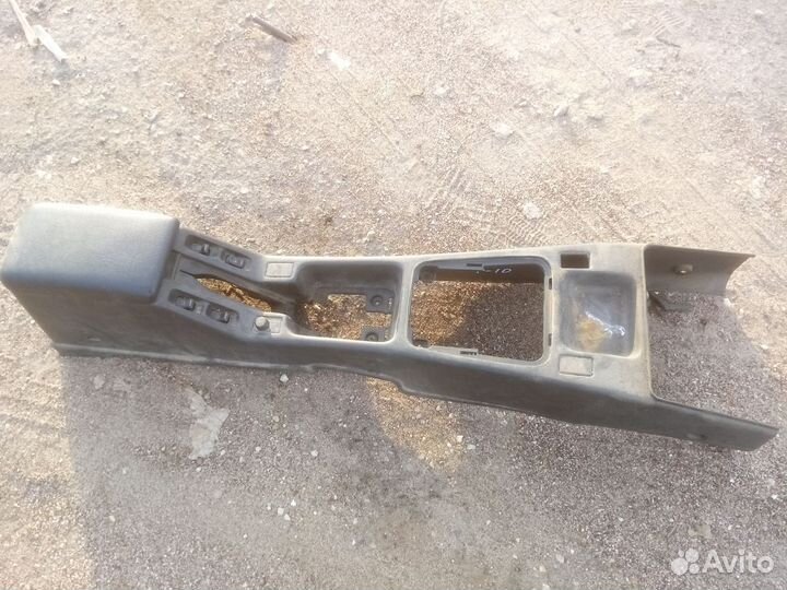 Подлокотник Nissan primera P10