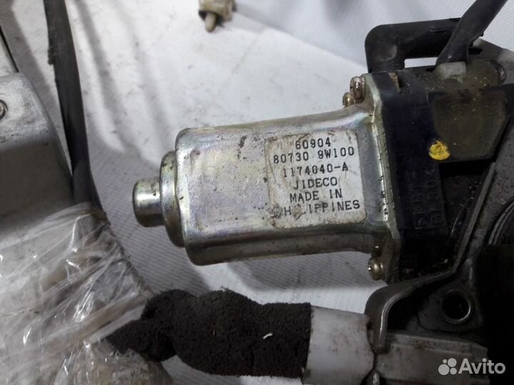 Стеклоподъемник передний правый Nissan Teana J31