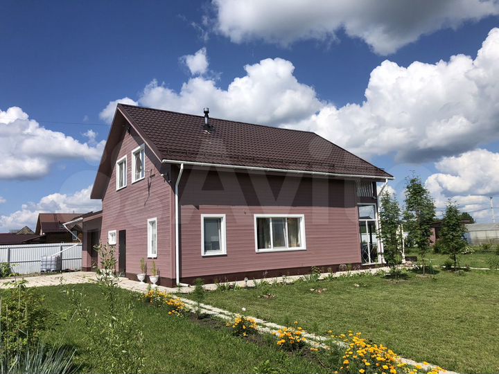 Коттедж 200 м² на участке 20 сот.