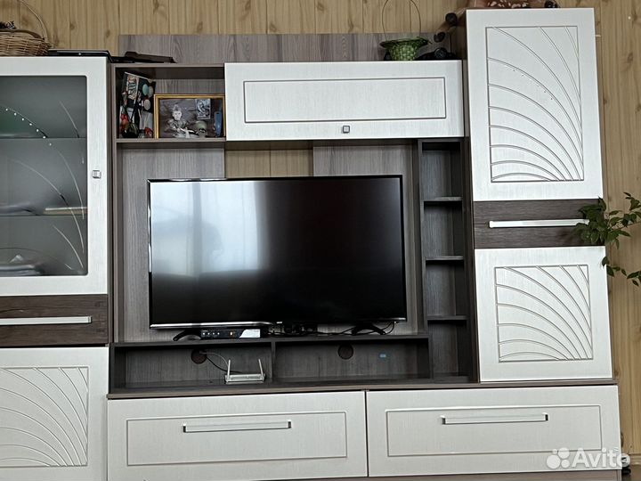 Стенка в гостиную