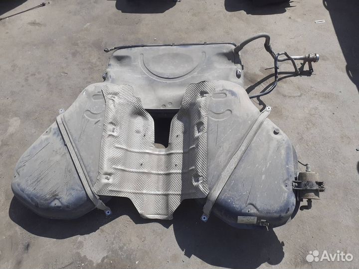 Бензобак Audi A8 D3 long