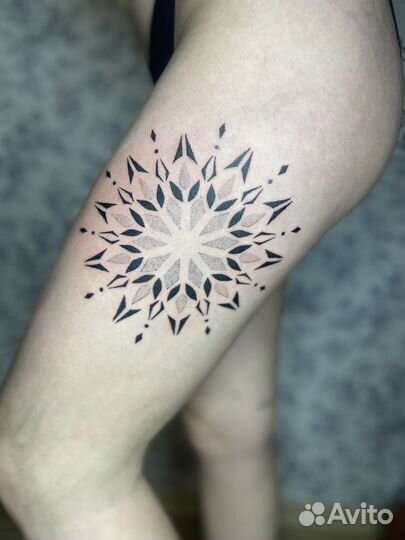 Модель для тату