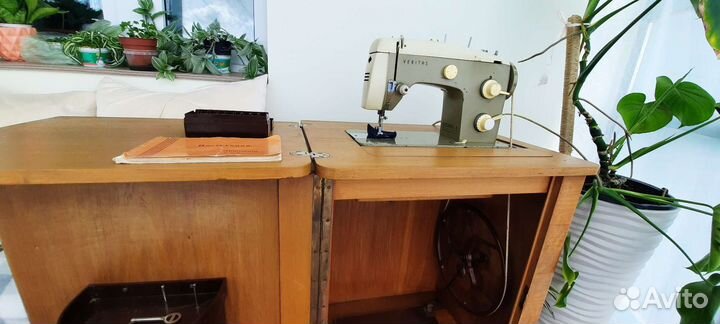 Швейная машинка veritas ножная