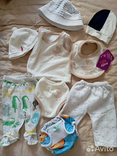 Большой пакет вещей для малыша и комбез