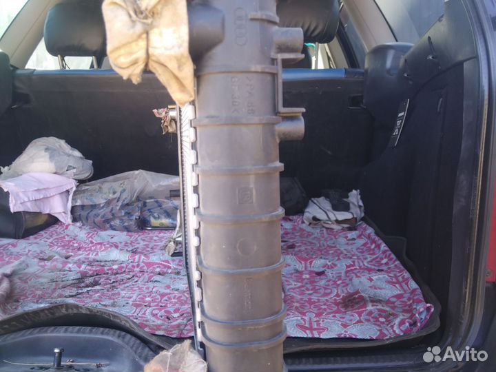 Радиатор охлаждения двигателя