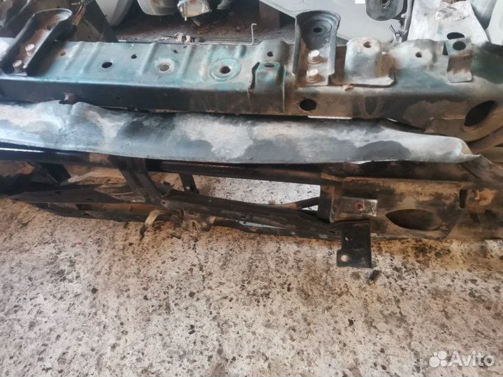 Передняя панель,телевизор Mitsubishi Rvr 4G63 1994