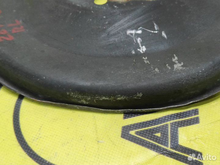 Щиток тормозного механизма задний левый Mitsubishi