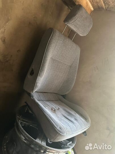 Передние сиденья от toyota