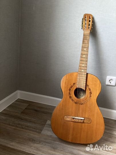 Гитара 6 струнная