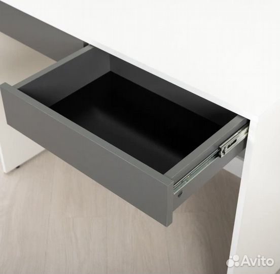 Стол компьютерный