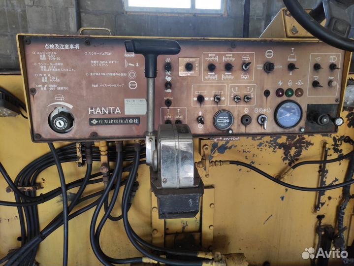 Асфальтобетоноукладчик Hanta F31C, 2000