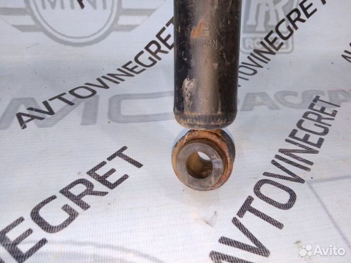 Стойка амортизатор задняя Mitsubishi L200