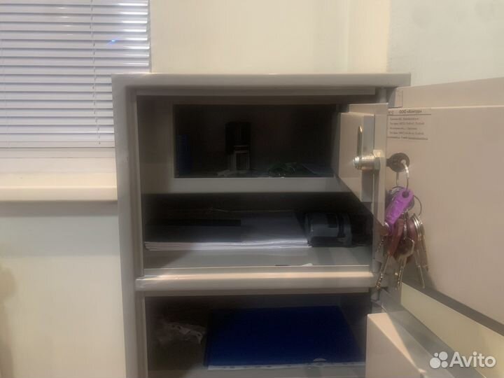 Сейф металлический офисный