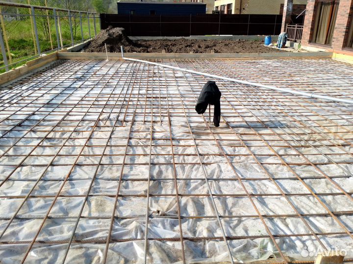 Бригада строителей